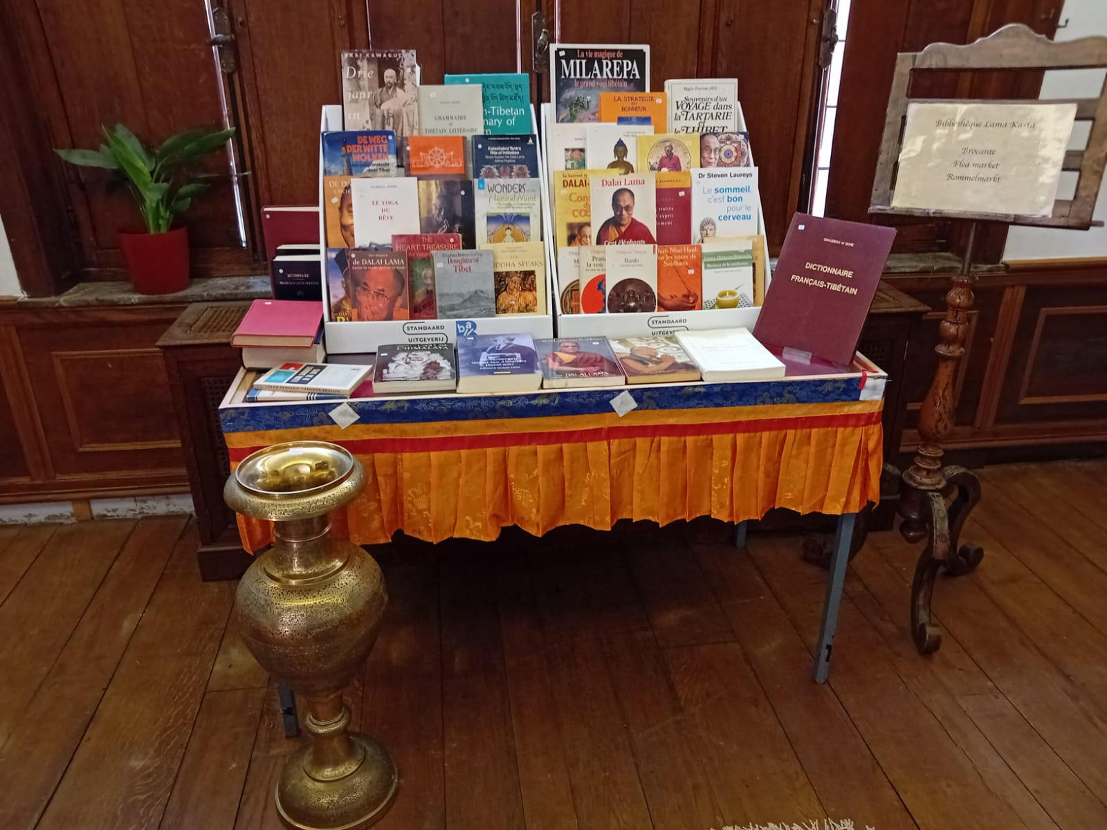 Brocante Bibliothèque Lama Karta Bibliothèque Lama Karta